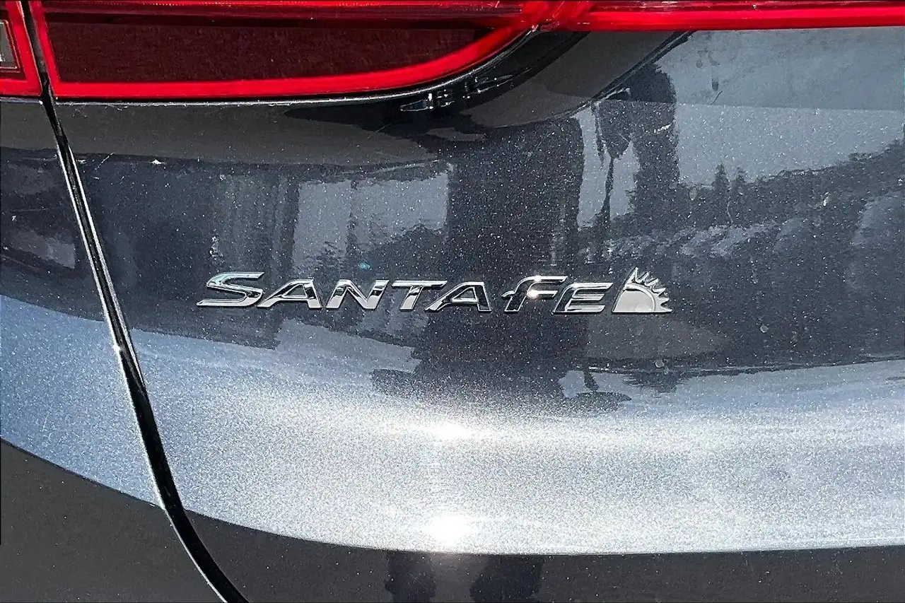 Hyundai SANTA FE photo Hyundai SANTA FE
