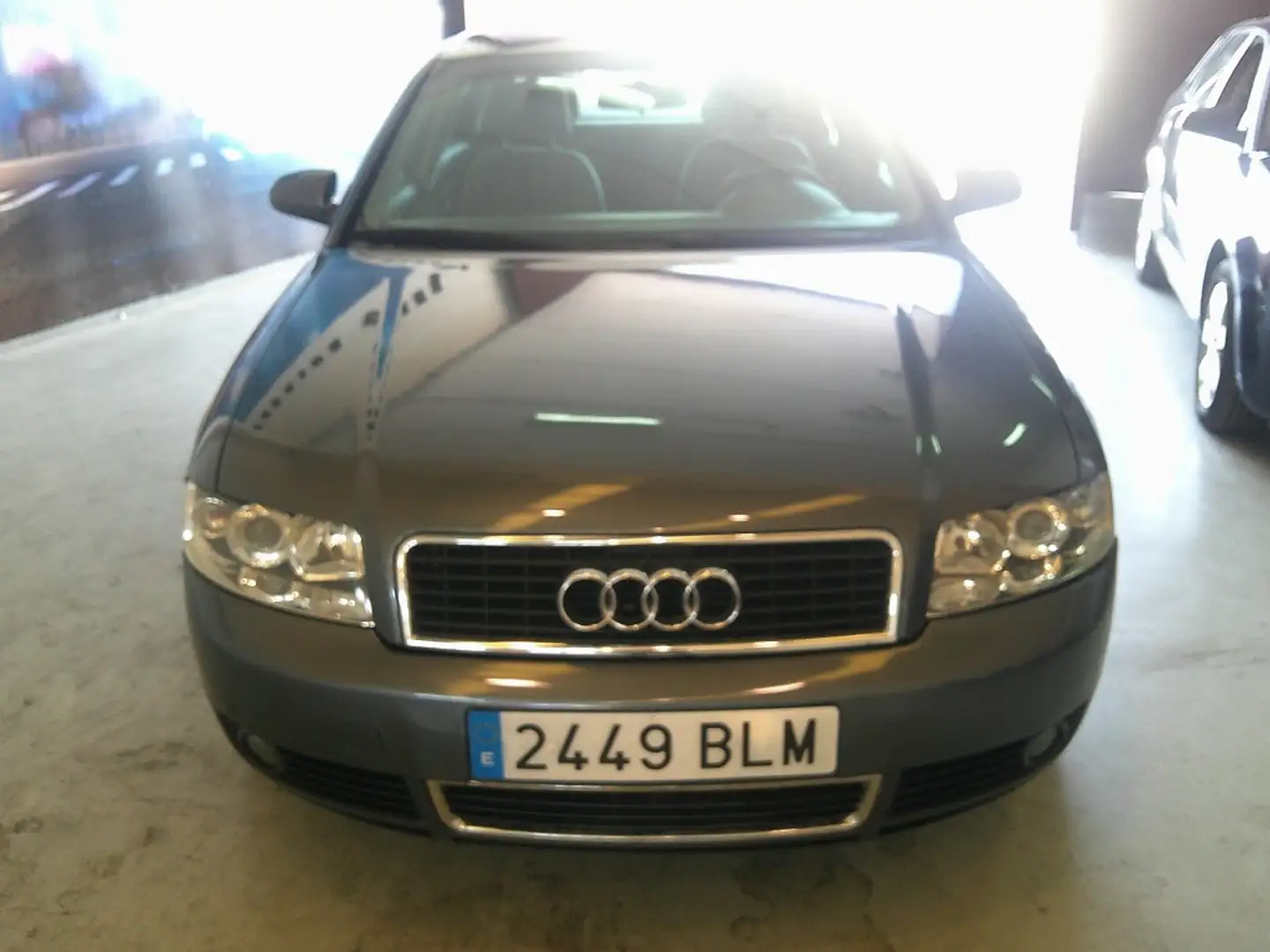Audi A4 1.9TDI Gris - 2