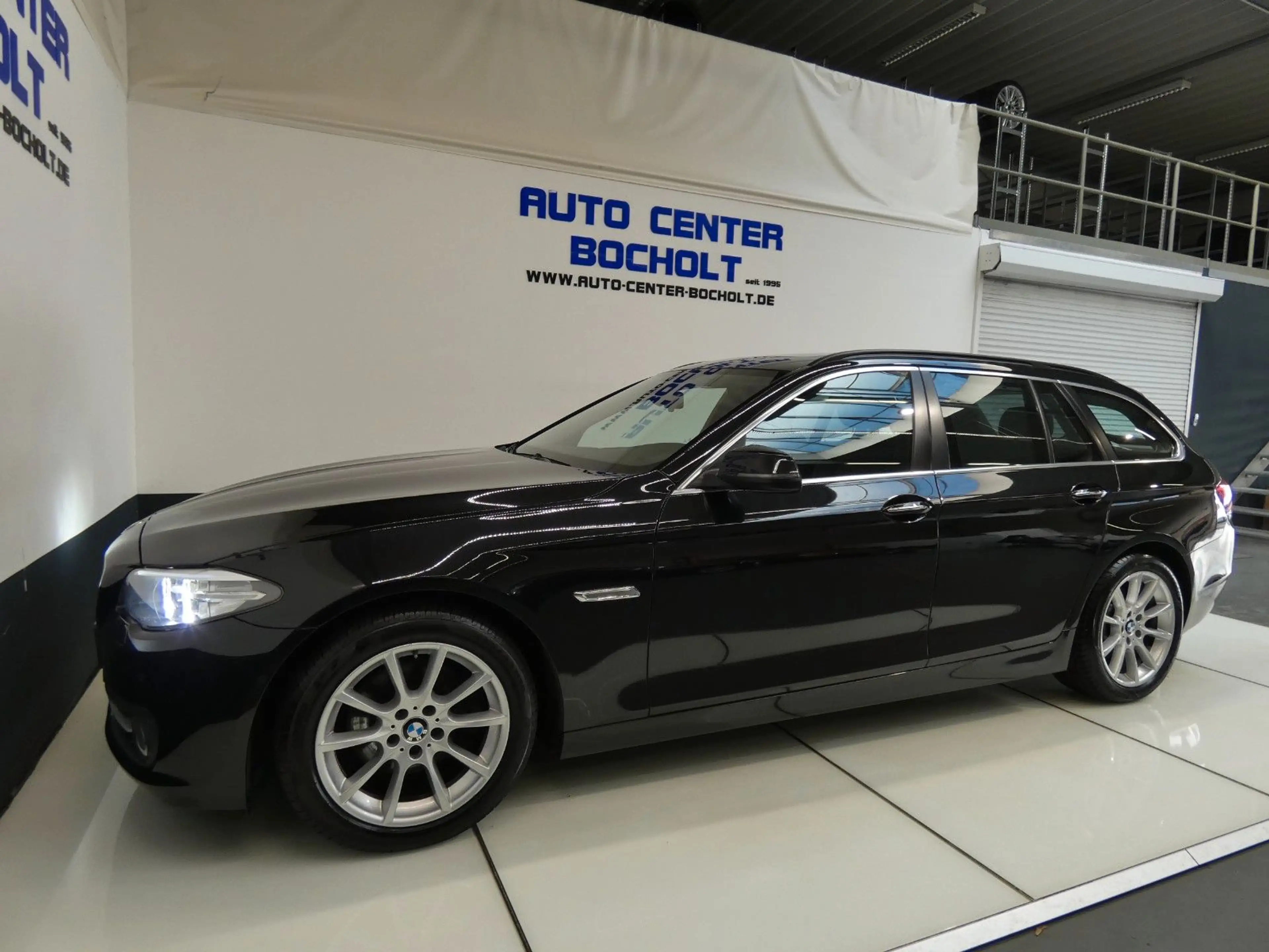 BMW 520 d*NaviProf*Leder*PDC*Panoramadach — photo 11