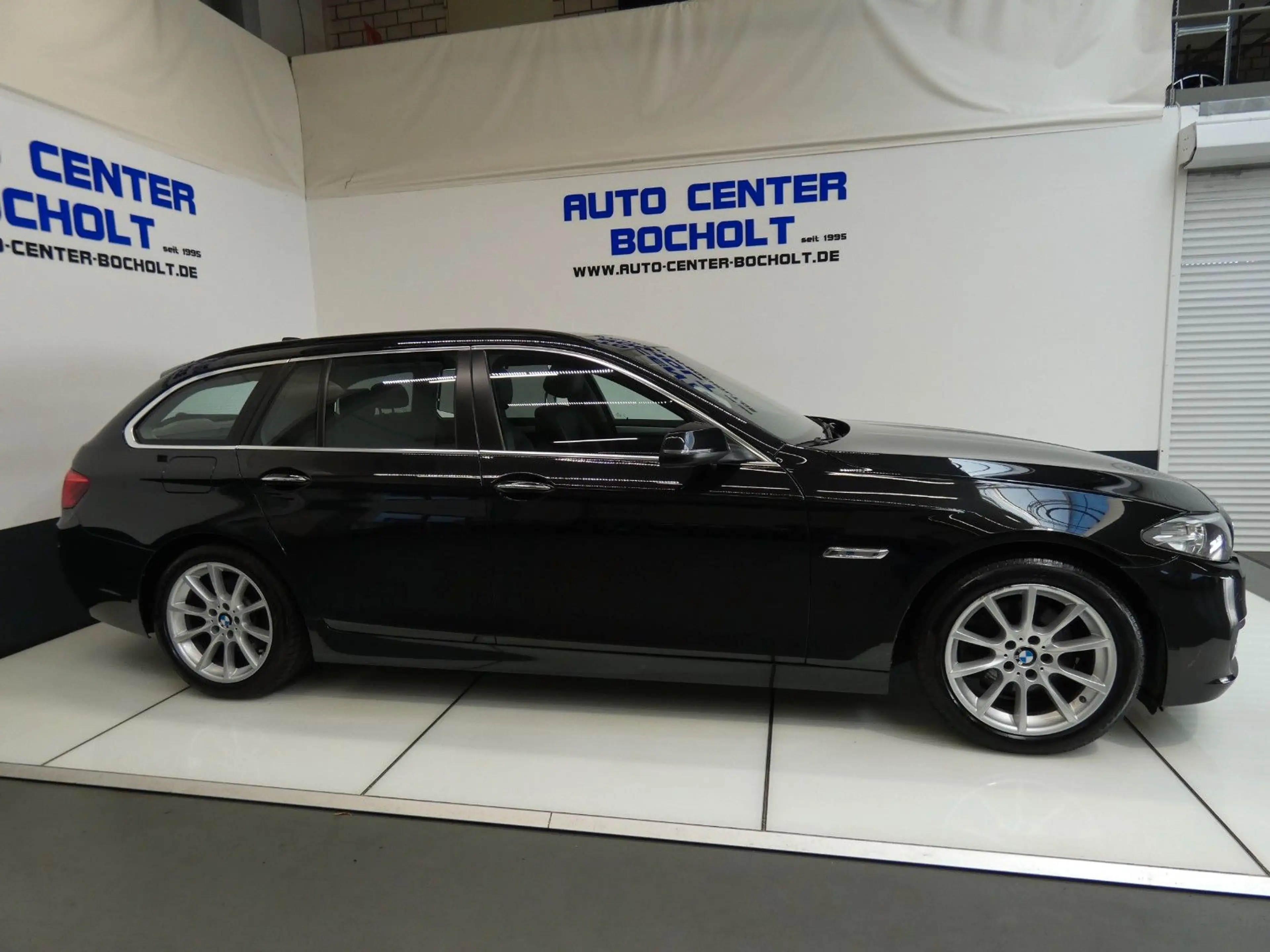 BMW 520 d*NaviProf*Leder*PDC*Panoramadach — photo 4