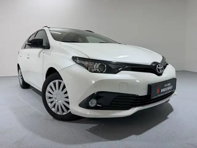 Toyota Auris Style Black KLIMA TEMPOMAT NAVI R-KAM
