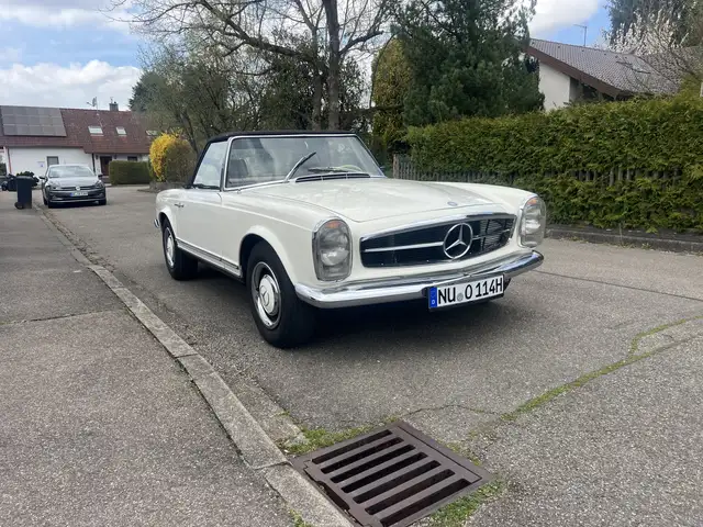 Mercedes-Benz 230 Pagode W113 Cabrio