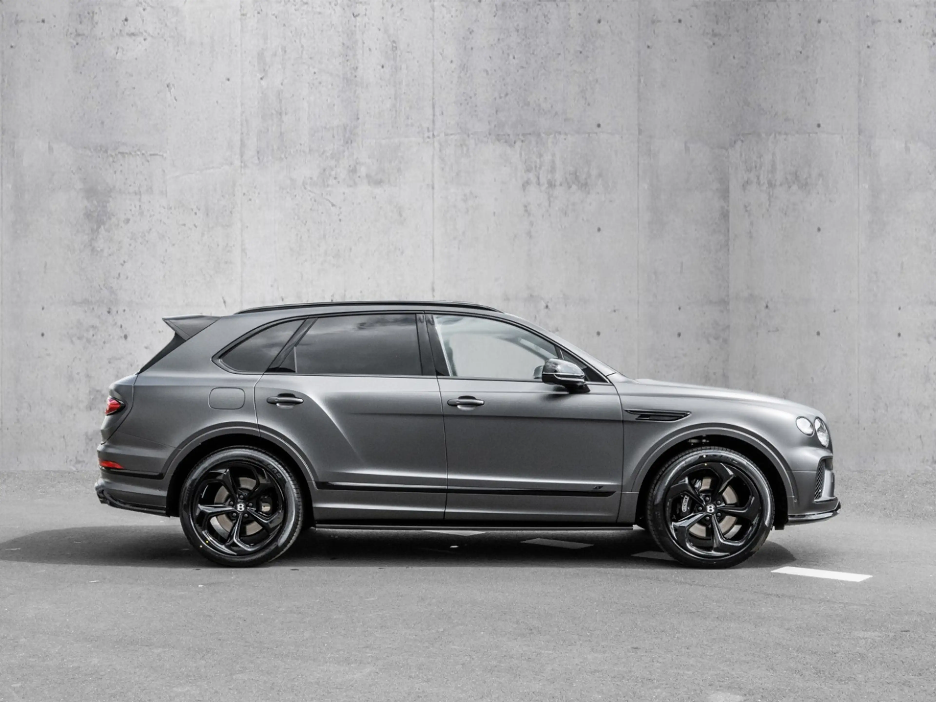Bentley Bentayga S V8 Anthracite Satin, 4 + 1 Seat Confi — photo 3