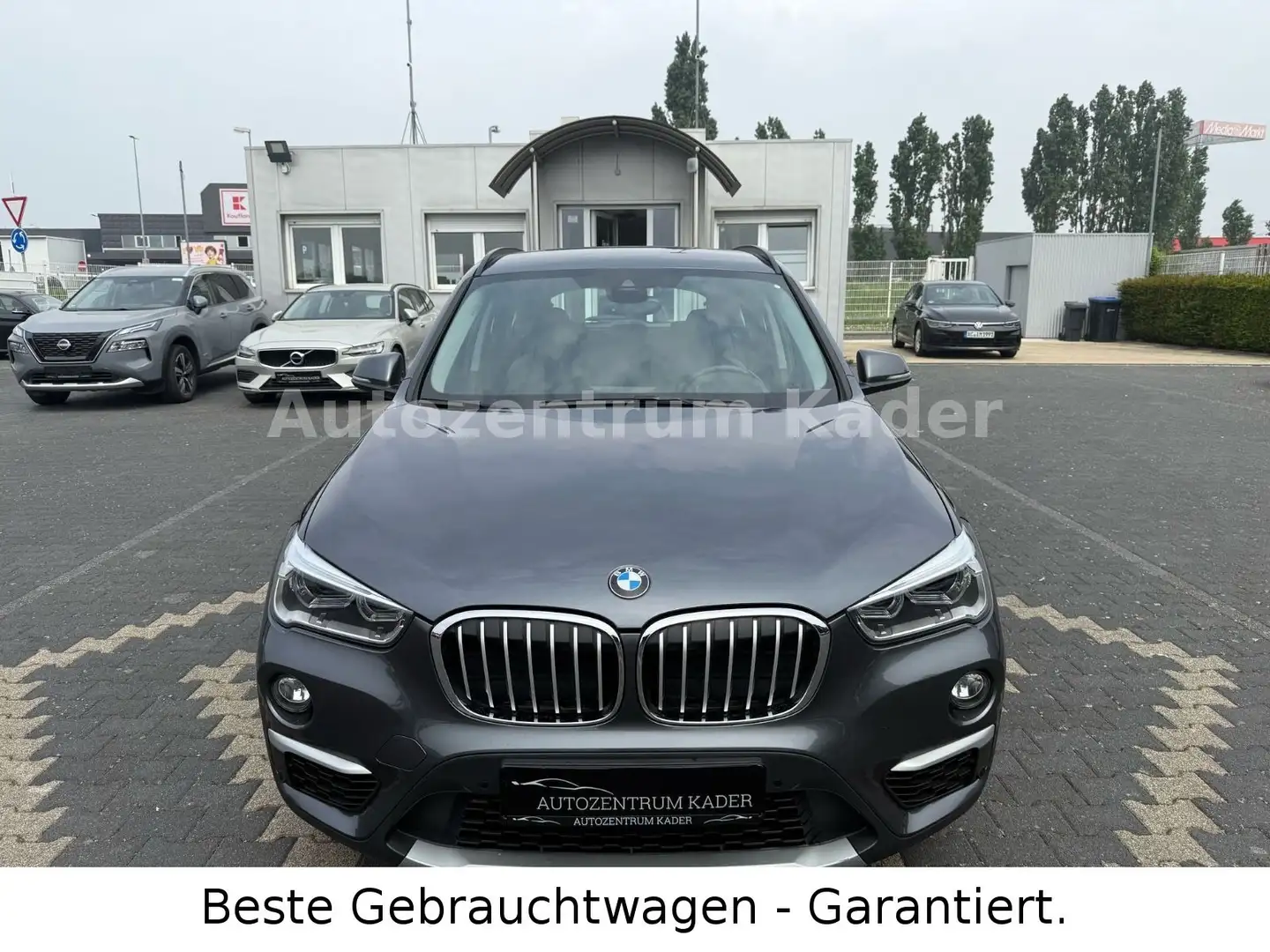 BMW X1 xDrive 20 i xLine*LED*R-Kam*Navi*Abstands*HUD Grau - 2