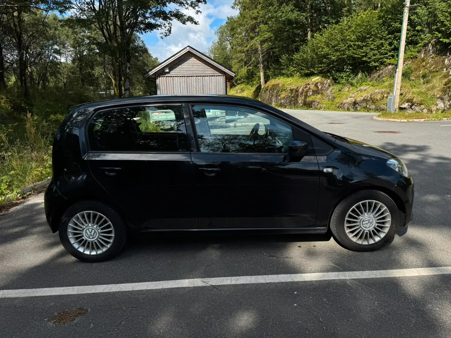 Volkswagen up! 2013 UP Essence 1.0 60 ch - 2