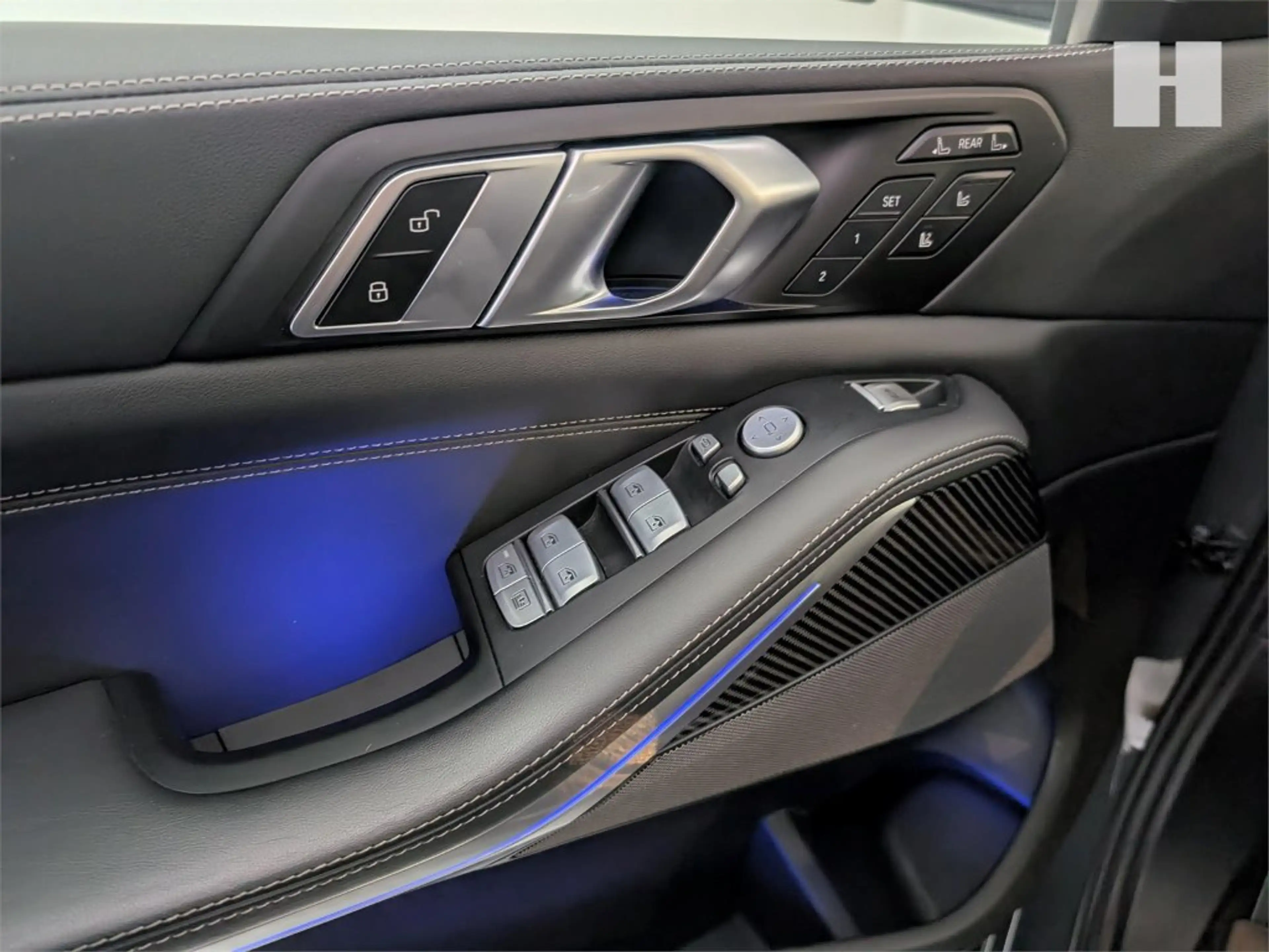BMW X7 xDrive40d — photo 15