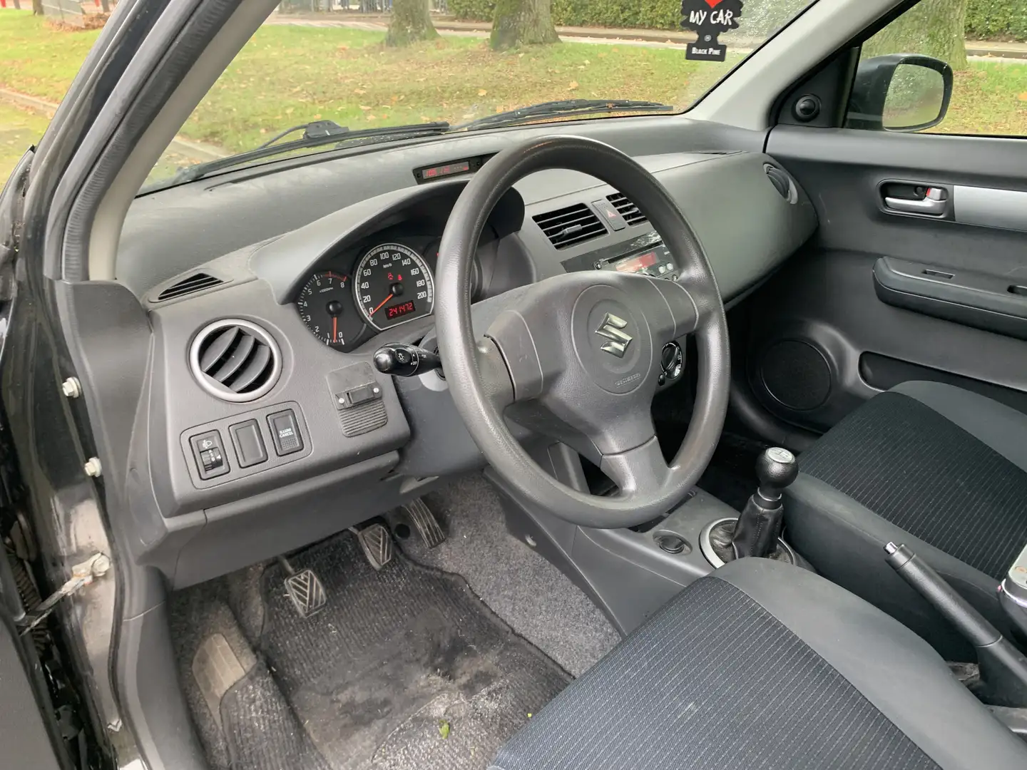 Suzuki Swift 1.3 Comfort Sport 17 '' LMV Noir - 2