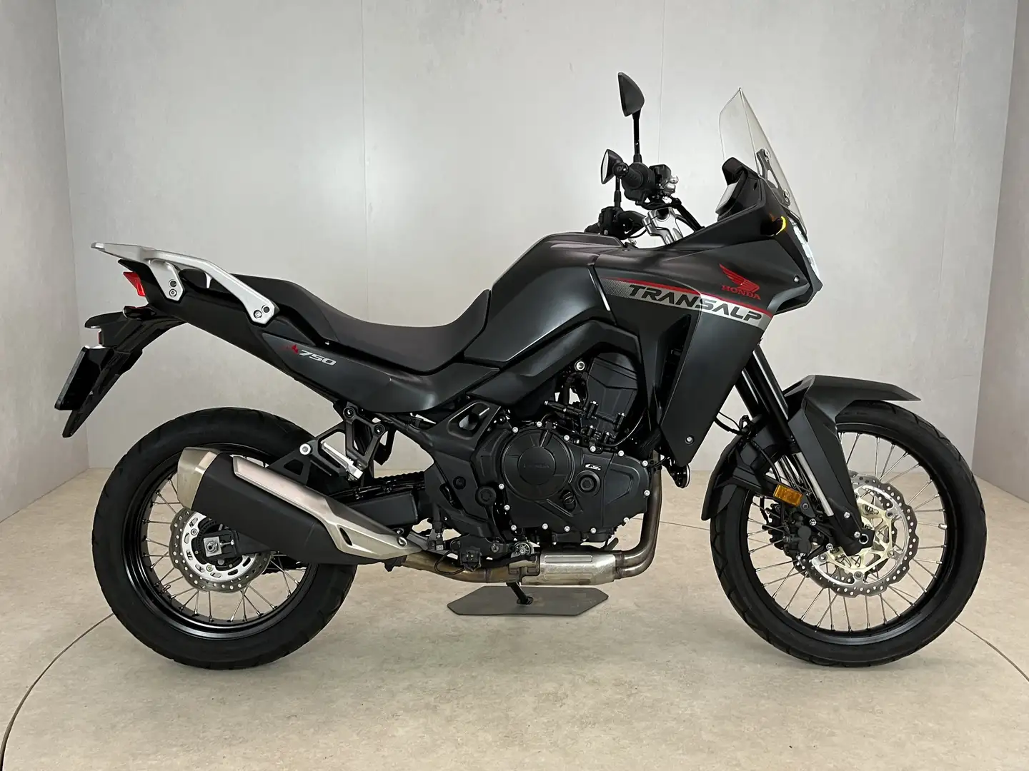 Honda XL 750 Transalp Zwart - 1