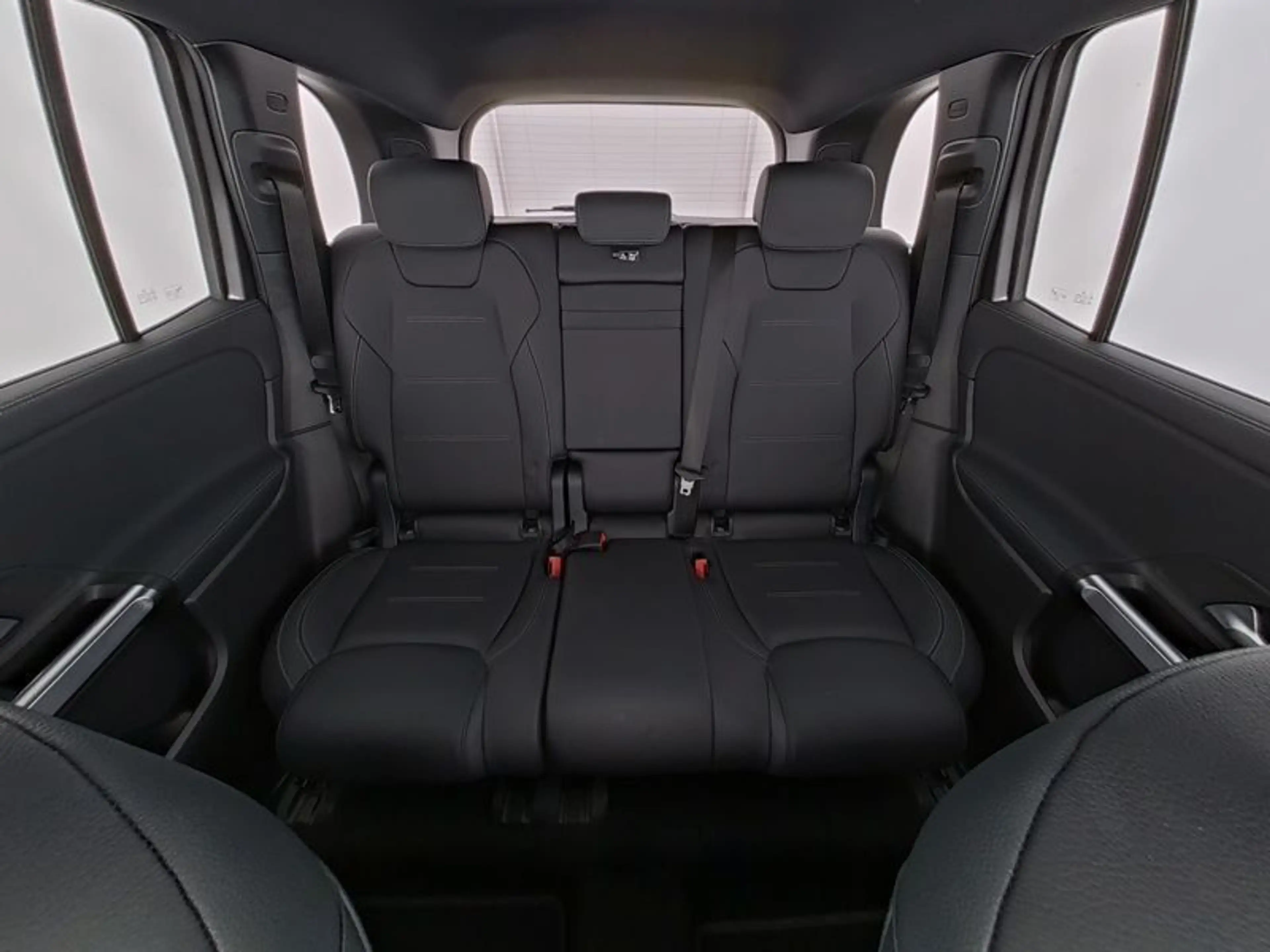 Mercedes-Benz EQB 350 4M AMG-PREMIUM LEDER AHK PANO FAP MEMORY — photo 10