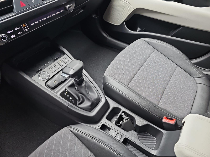 Kia Stonic STONIC 1.0 T-GDI 115 48V DCT GT-LINE MJ26 — photo 13