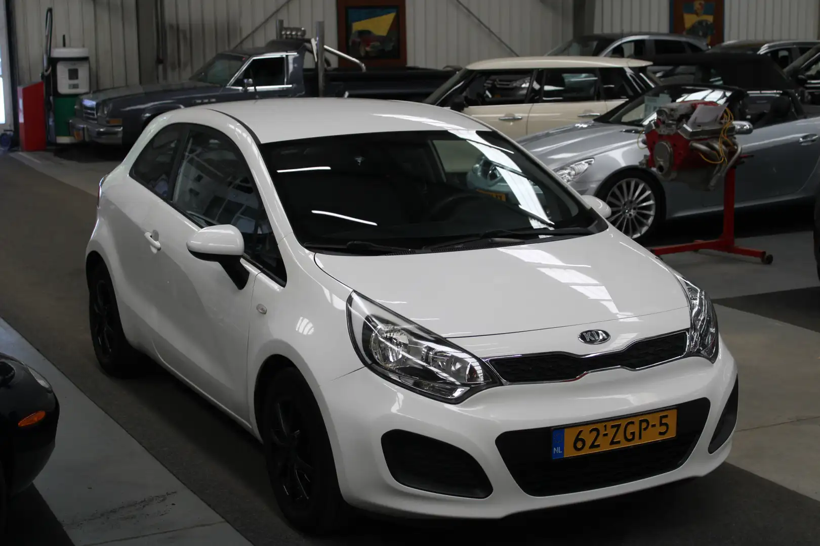 Kia Rio 1.2 CVVT Comfort Pack NAP, Airco, Apple Carplay, T Grijs - 2