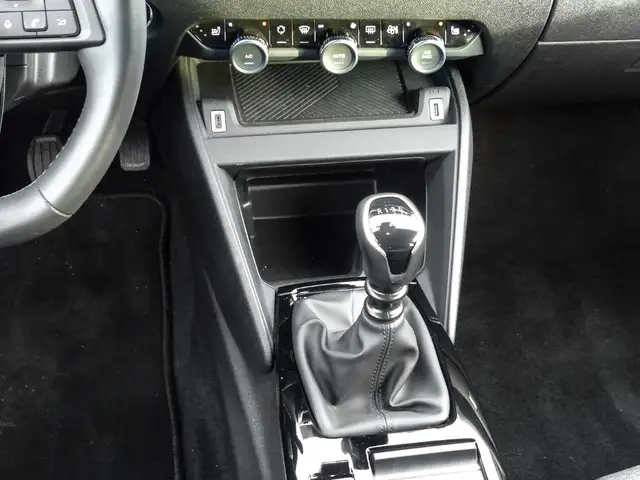 Citroen C4 view 11