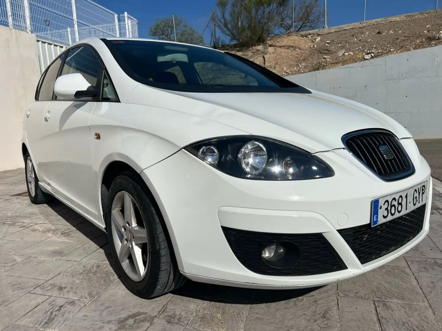 SEAT Altea 1.6TDI CR S&S Reference E-eco. Wit - 1