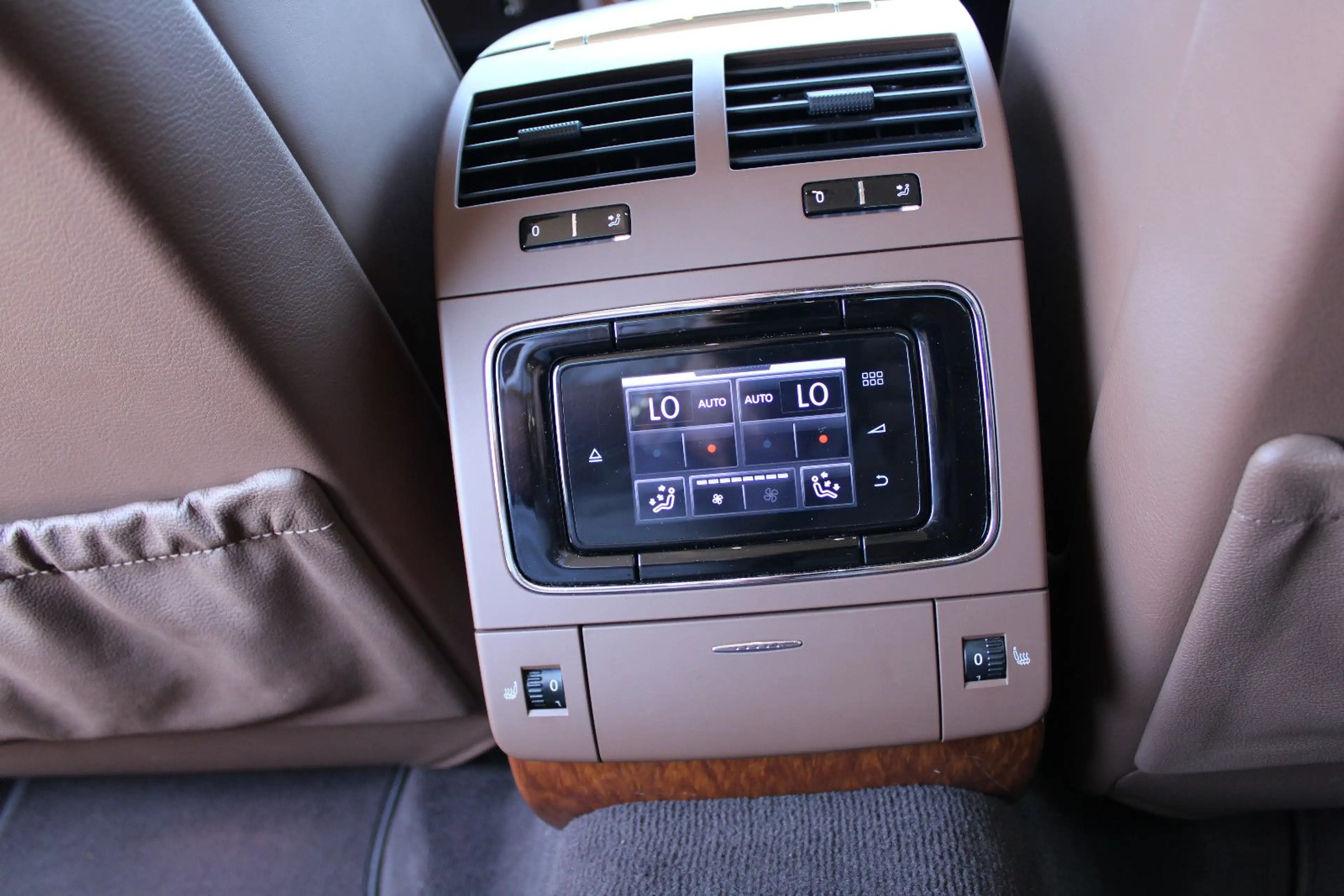 Volkswagen Phaeton V6 TDI 4M.,Kamera,Sthzg.,Sitzlüftung,AHK — photo 10