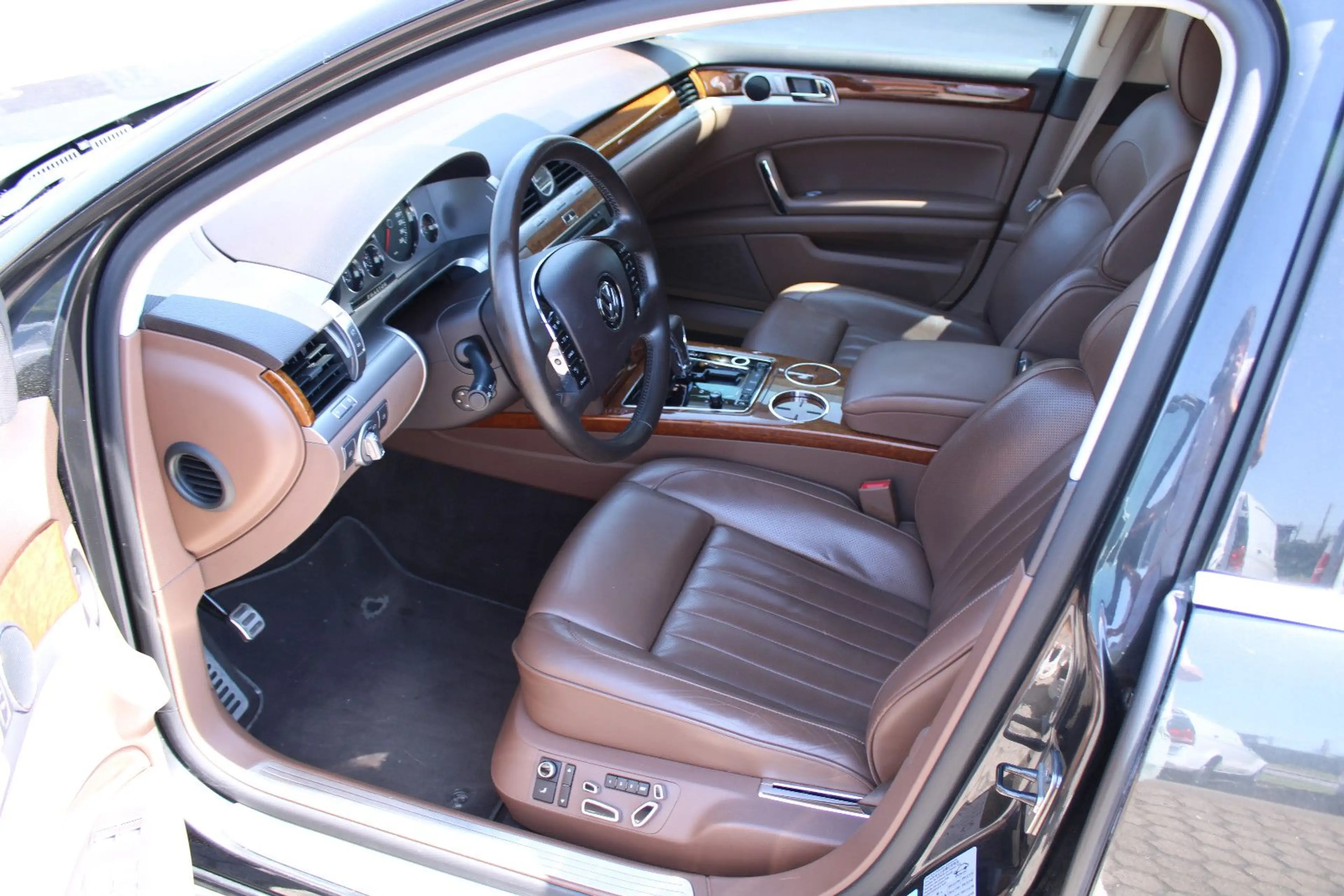 Volkswagen Phaeton V6 TDI 4M.,Kamera,Sthzg.,Sitzlüftung,AHK — photo 6