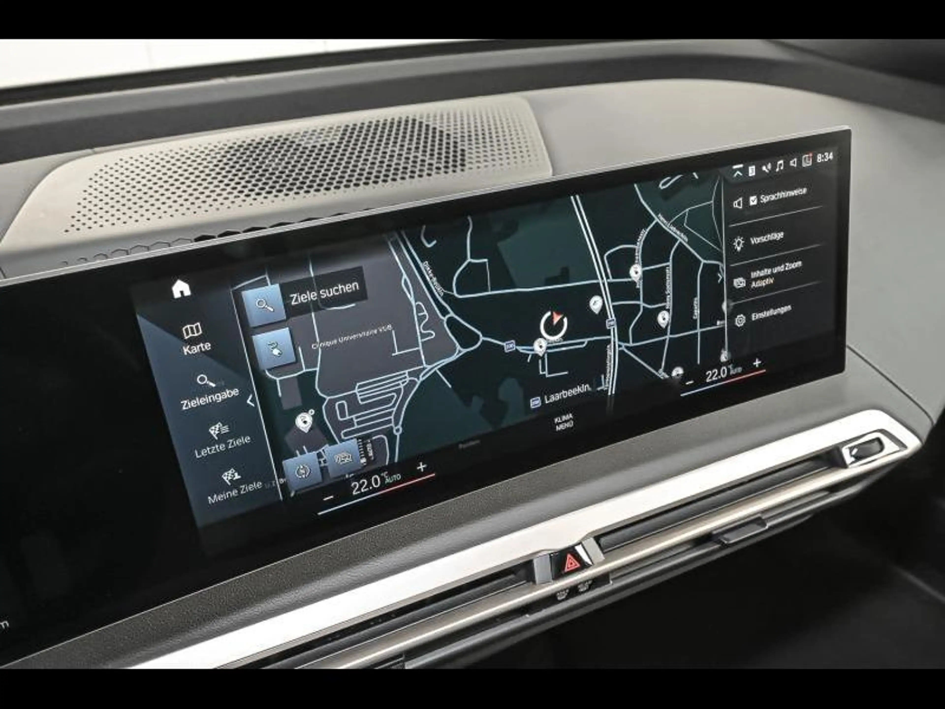 BMW iX xDrive50 - Sport — photo 14