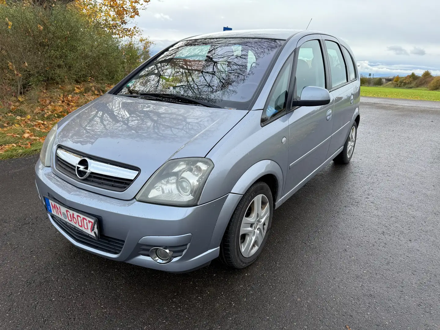 Opel Meriva INNOVATION Grau - 1