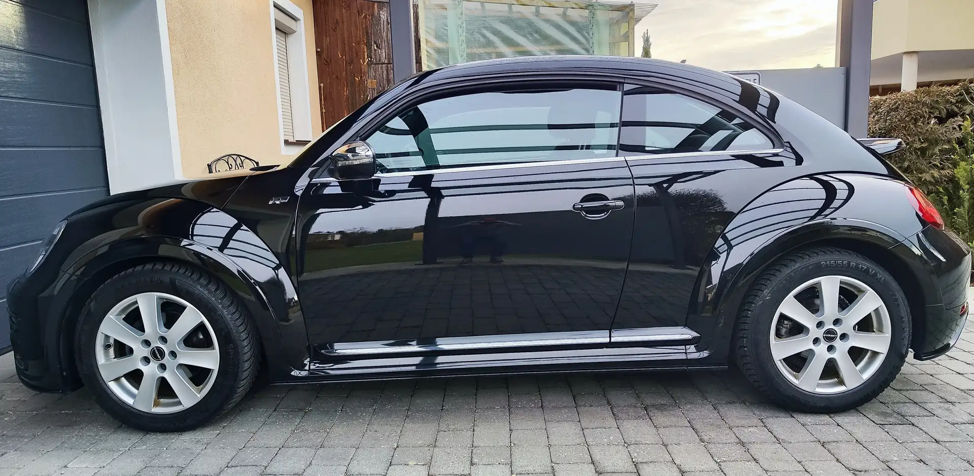 Volkswagen Beetle Beetle 1,4 TSI Sport Austria DSG Sport Austria Schwarz - 1