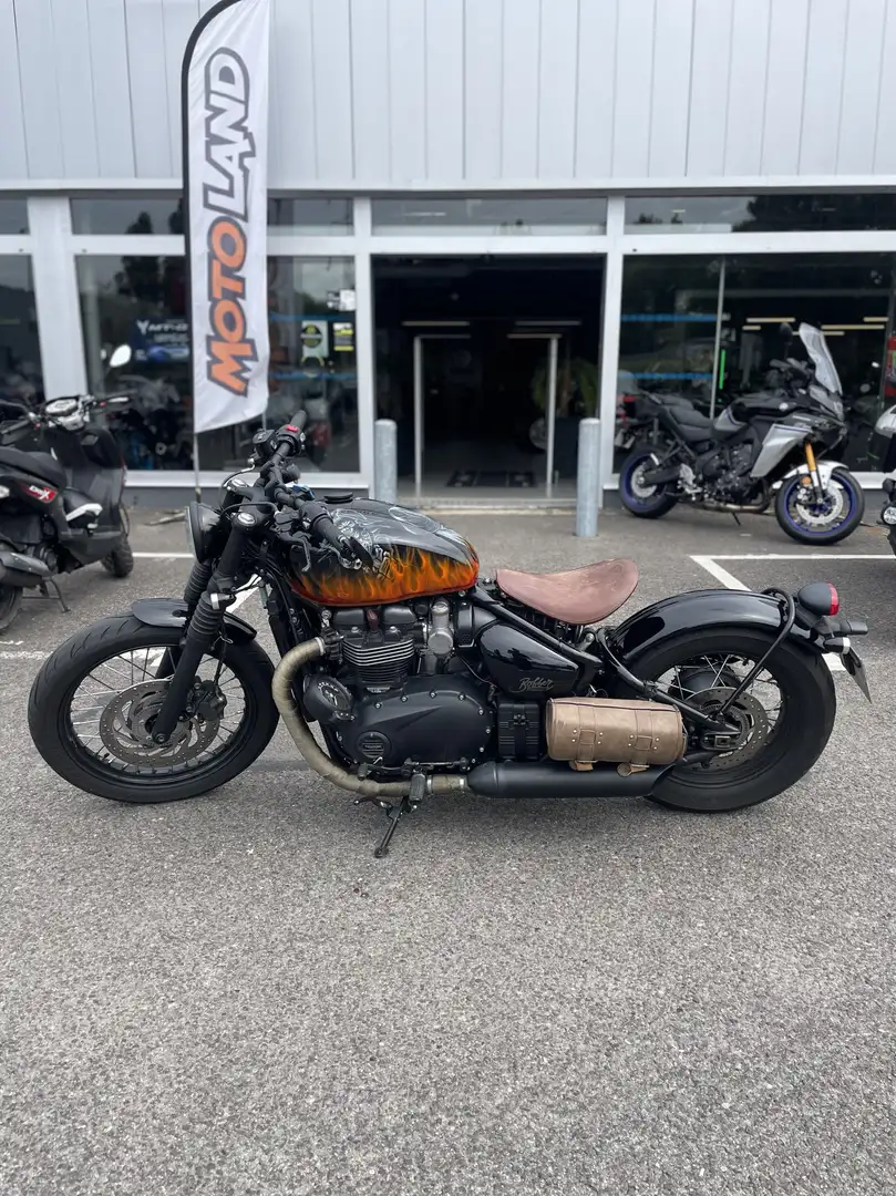 Triumph Bonneville Bobber Czarny - 1