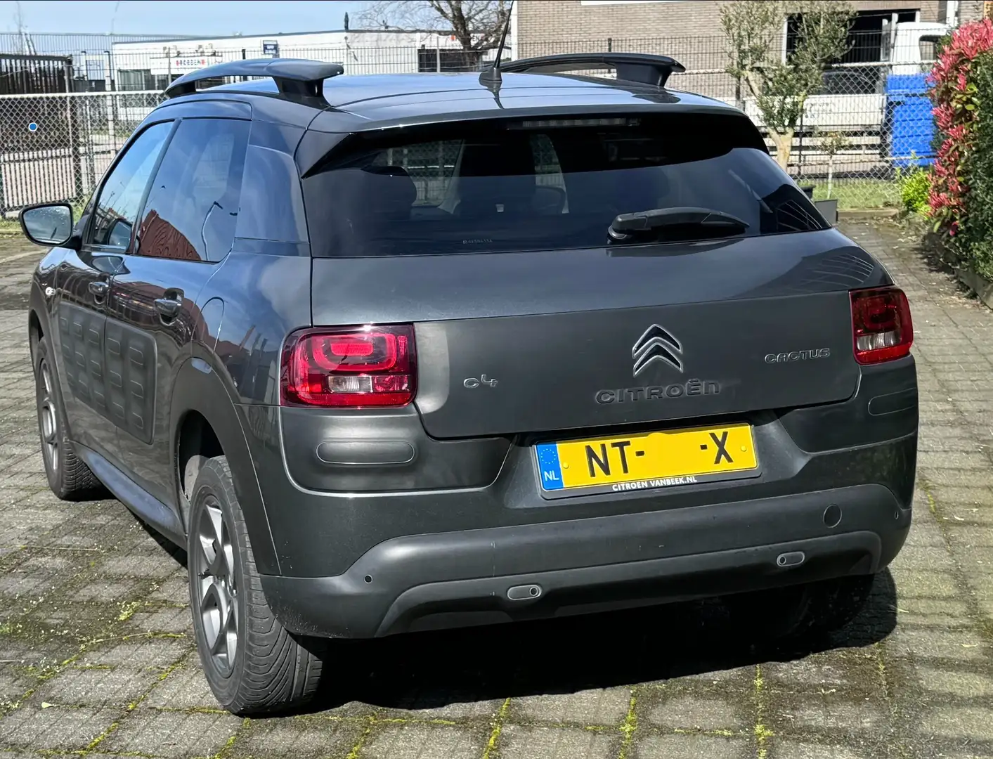 Citroen C4 Cactus C4 Cactus 1.2 PureT. Business NIEUWE DISTRIBUTIE Grijs - 2