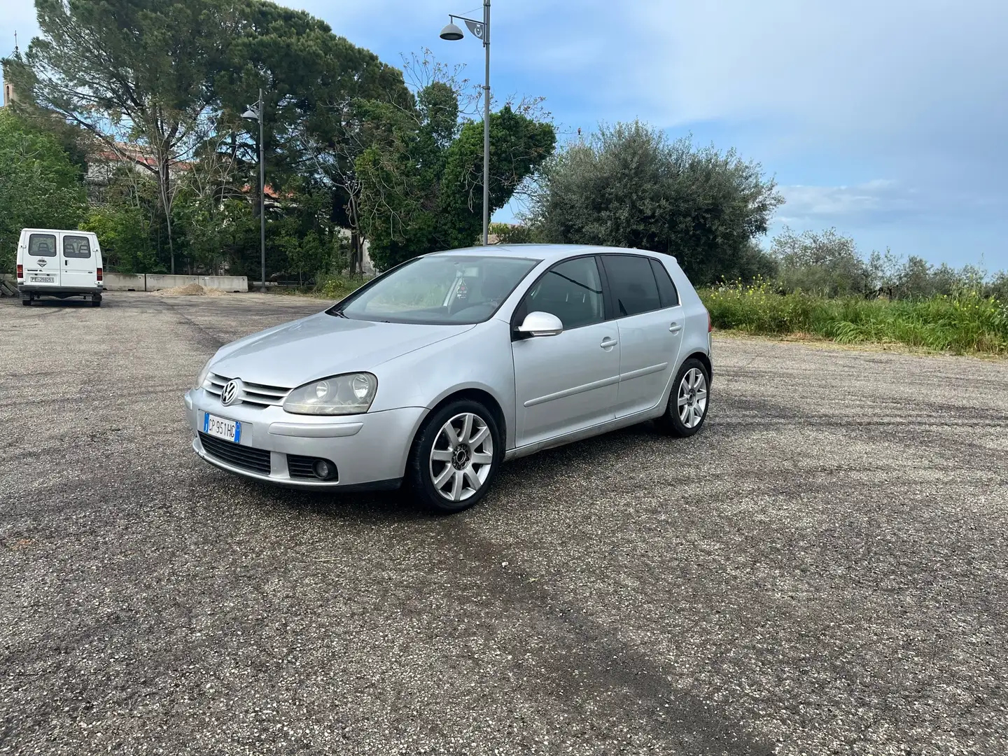 Volkswagen Golf 5p 2.0 tdi Sportline - 1