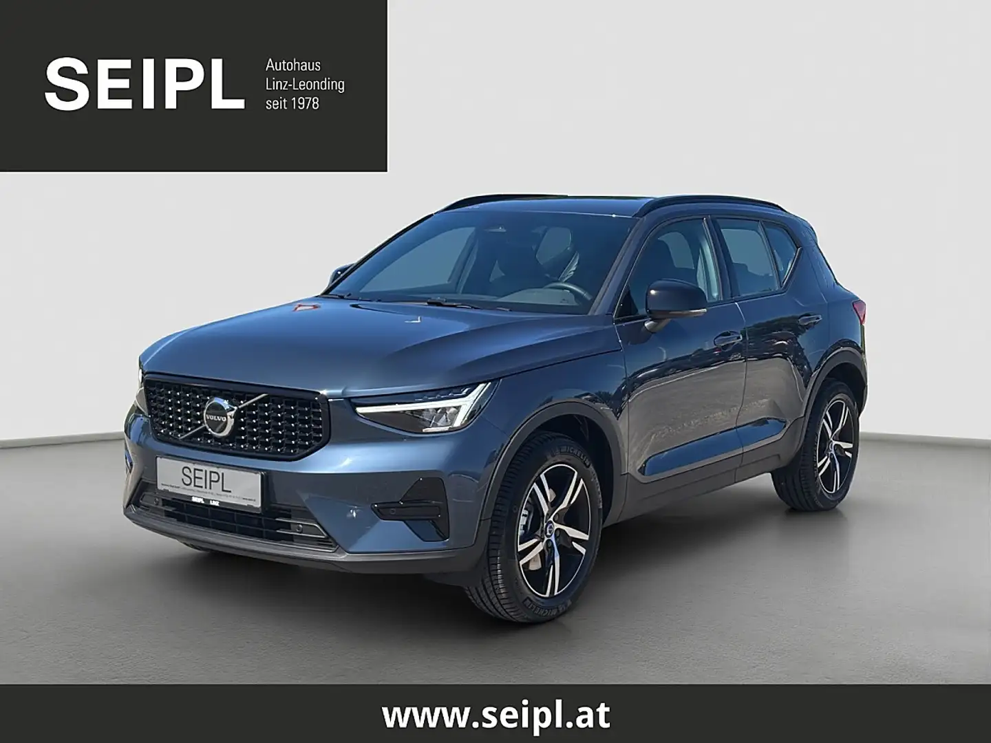 Volvo XC40 B3 Plus Dark Aut. Blau - 1
