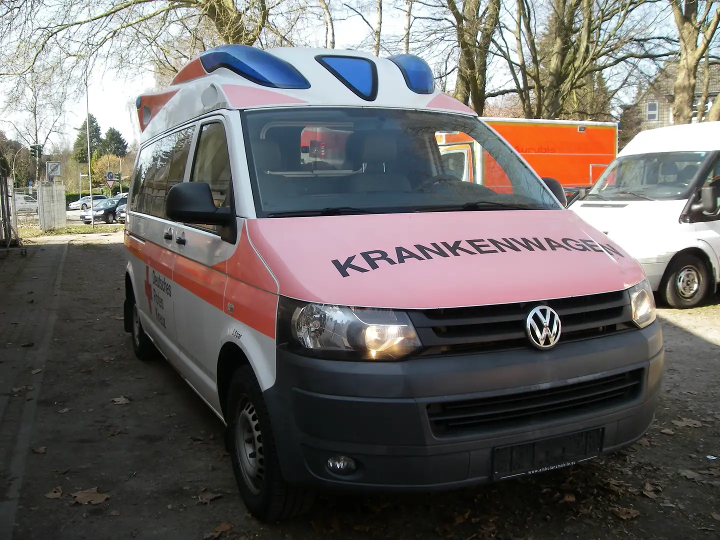 Volkswagen T5,Hochdach, Allrad, Trage, Tragestuhl, Klima, Weiß - 2