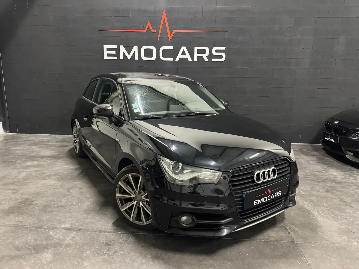 Audi A1 1.6 TDI 90ch S-LINE Noir - 1