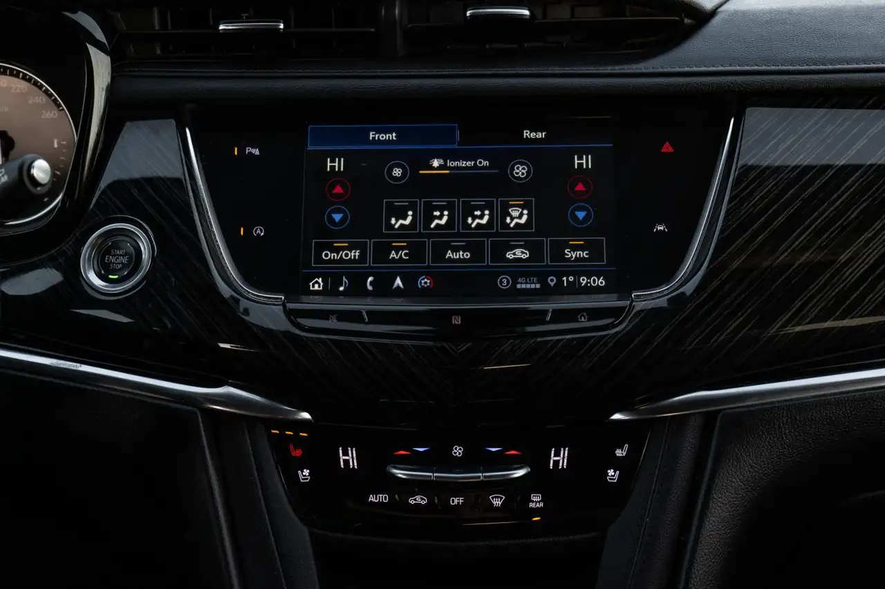 Cadillac XT6 снимка Cadillac XT6