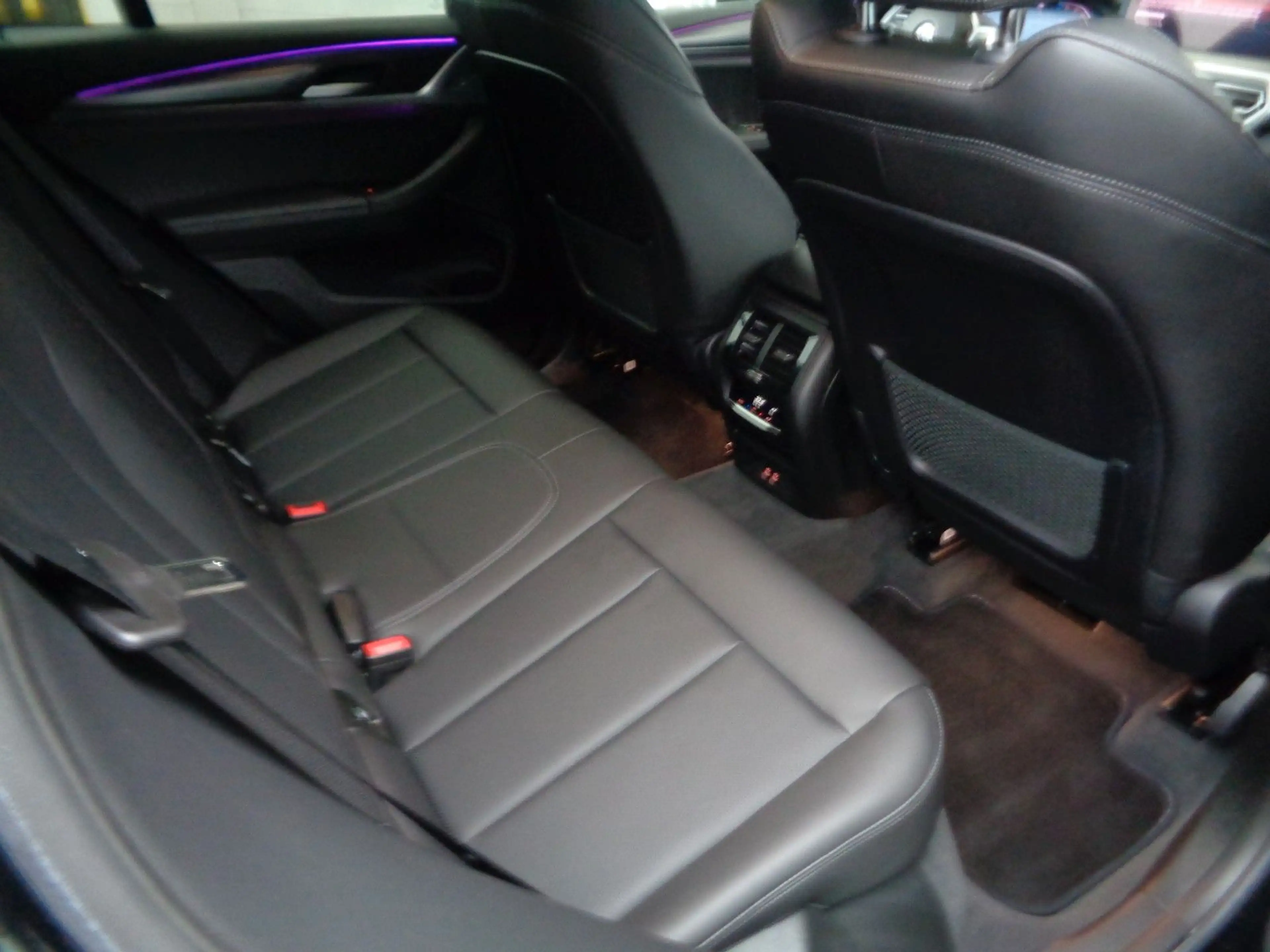 BMW X3 xDrive 20 d M Sport Leder LED LiveCockpit AHK — photo 9