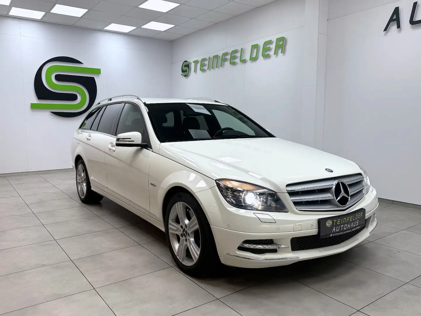 Mercedes-Benz C 350 T CDI BE 4Matic / BI-XENON / NAVI / SHZ Weiß - 1