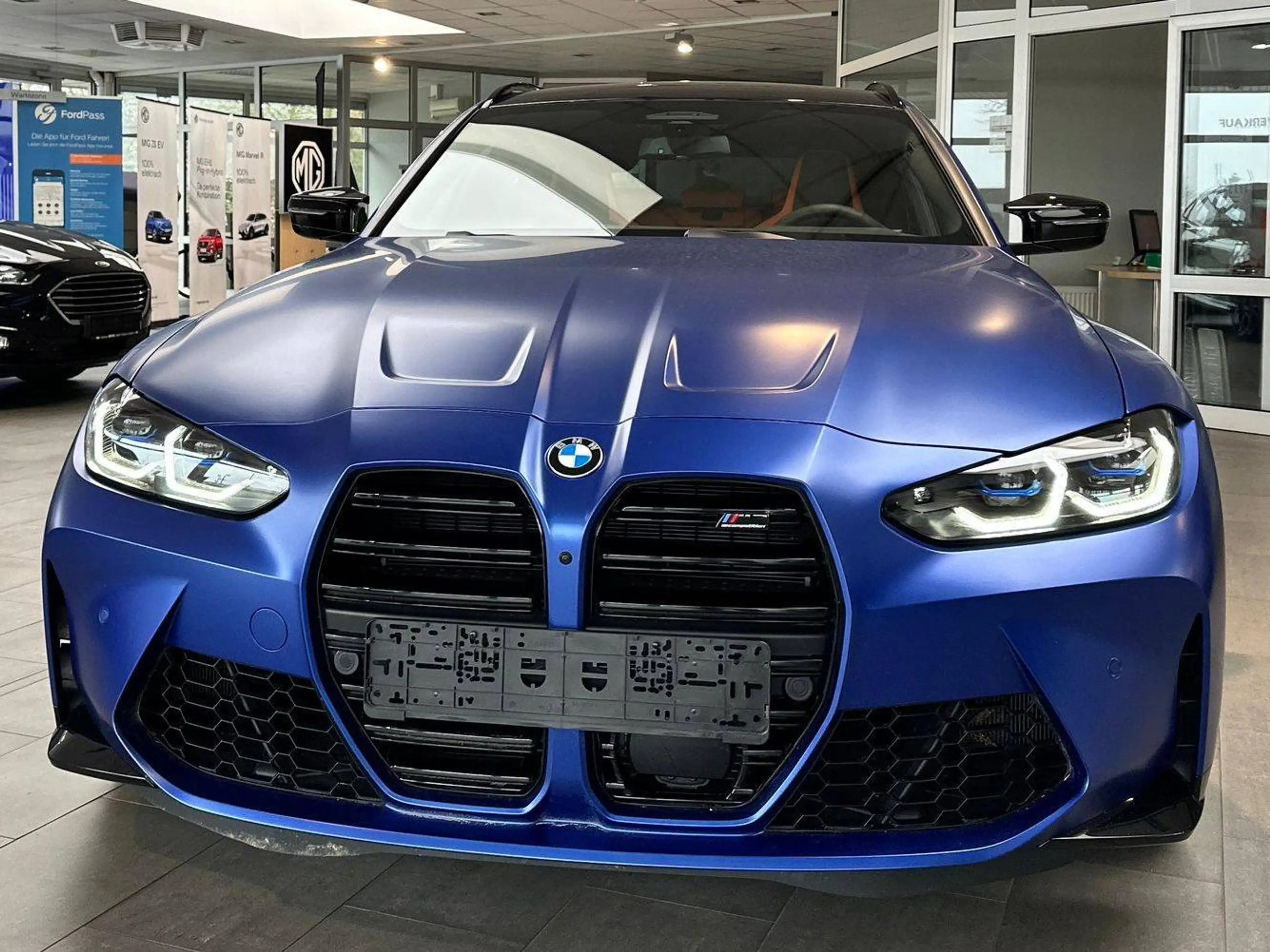 BMW M3 M3 Touring xDrive — photo 4