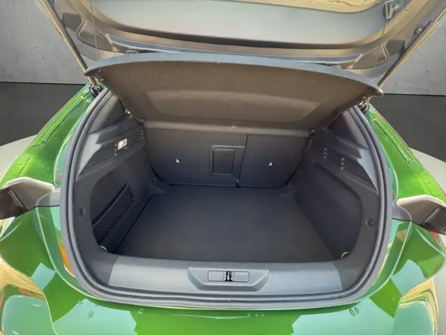 Peugeot 308 view 7
