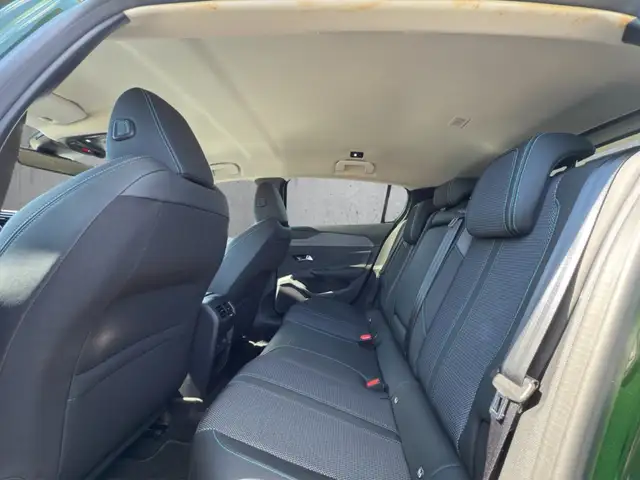Peugeot 308 view 8
