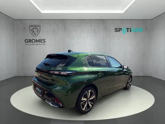 Peugeot 308 view 3
