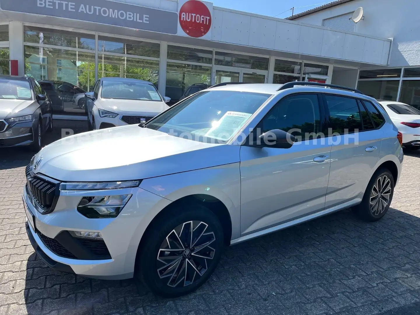 Skoda Kamiq 1.0 TSI DSG Selection *SZHG*PDC*KAMERA* Silber - 1