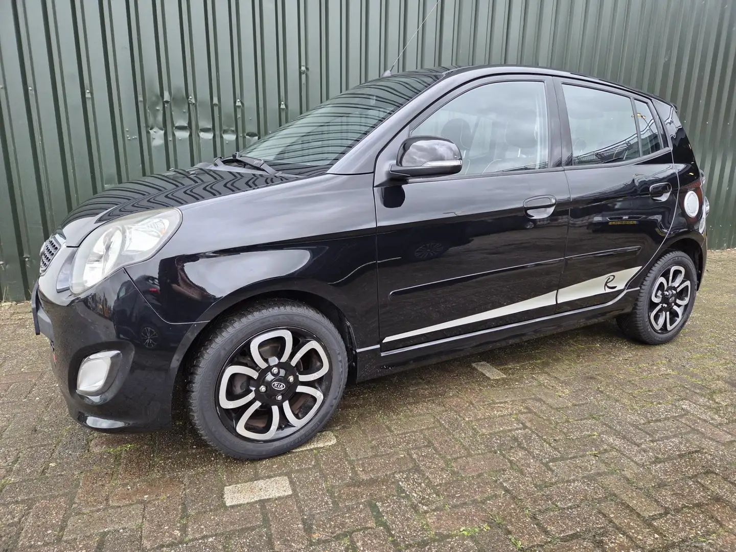 Kia Picanto 1.1 R-SportbyKia delear onderhouden Zwart - 2