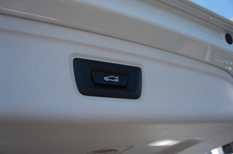 BMW 320 i Touring *ACC*HUD*PANO*LED*KAM*FACELIFT* — photo 9