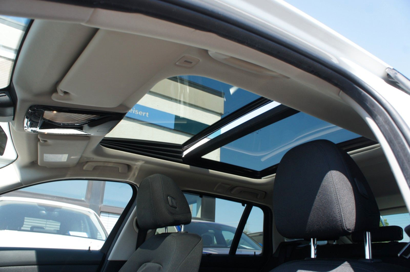 BMW 320 i Touring *ACC*HUD*PANO*LED*KAM*FACELIFT* — photo 15