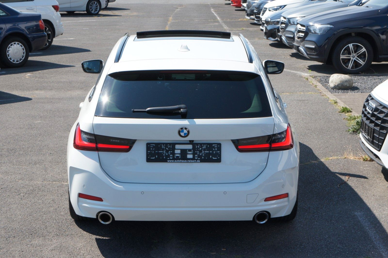 BMW 320 i Touring *ACC*HUD*PANO*LED*KAM*FACELIFT* — photo 6