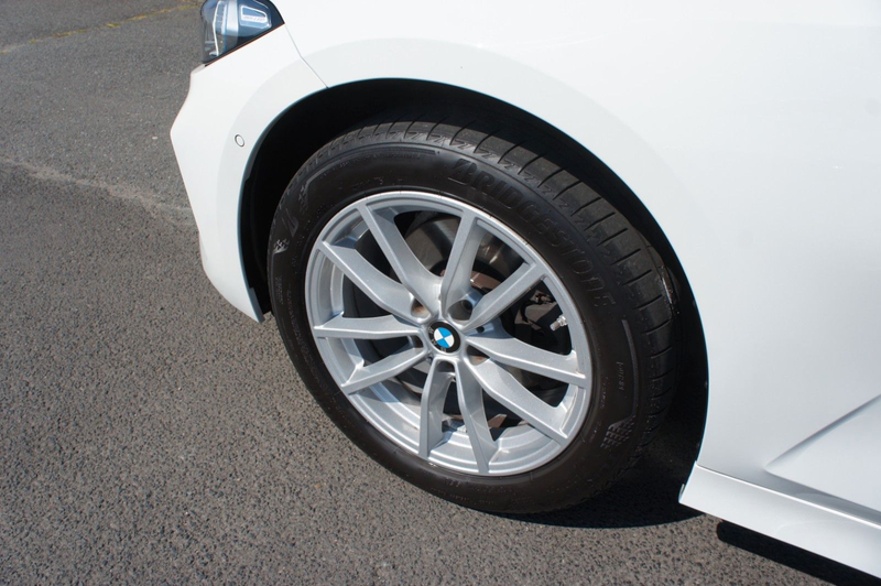 BMW 320 i Touring *ACC*HUD*PANO*LED*KAM*FACELIFT* — photo 10