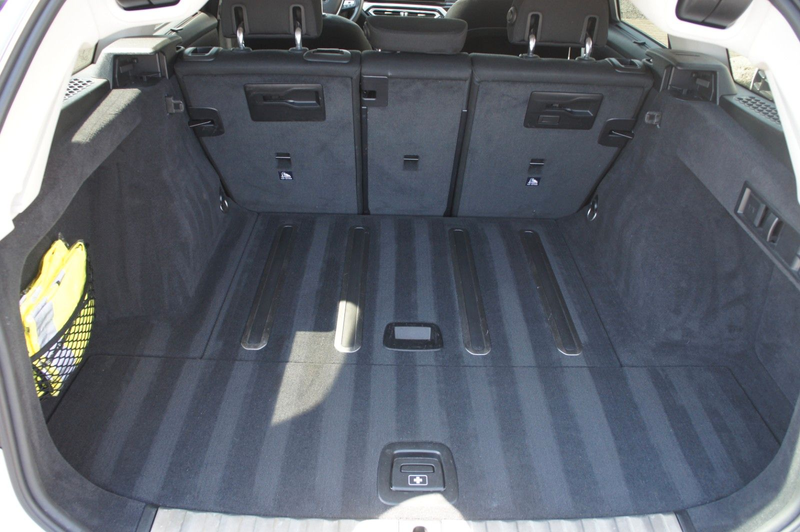 BMW 320 i Touring *ACC*HUD*PANO*LED*KAM*FACELIFT* — photo 8