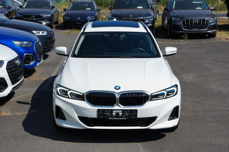 BMW 320 i Touring *ACC*HUD*PANO*LED*KAM*FACELIFT* — photo 5