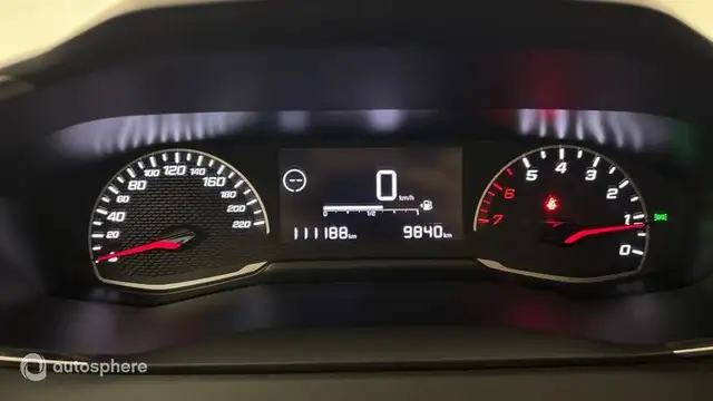 Peugeot 2008 view 10