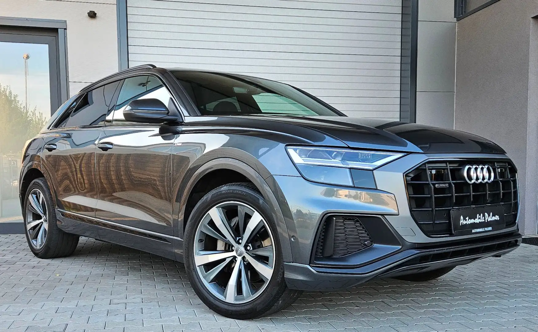 Audi Q8 50 TDI quattro S Line 1Hand Grau - 2