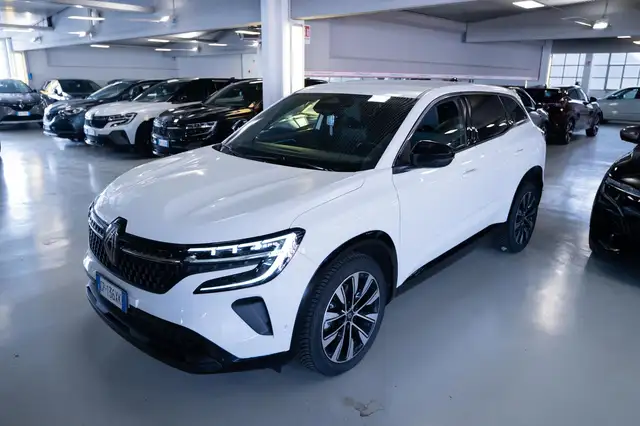 Renault Austral view 13