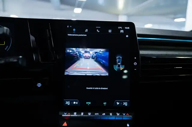 Renault Austral view 11