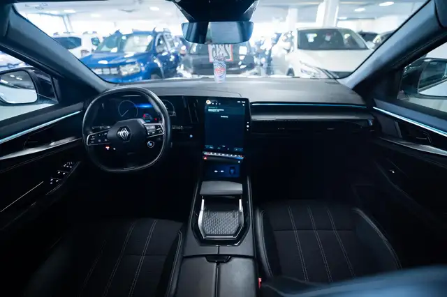 Renault Austral view 8