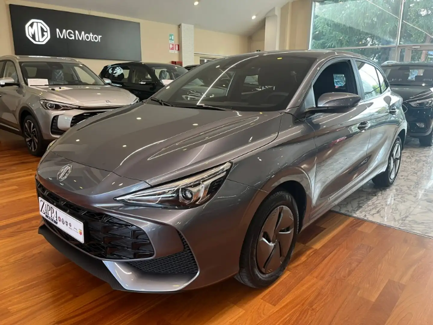 MG MG3 3 1.5 Standard Grijs - 1