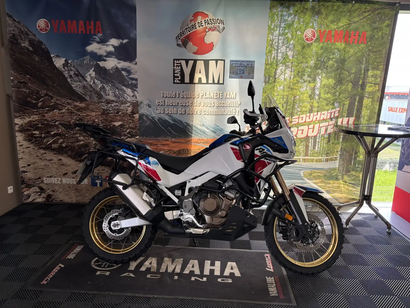 Honda CRF 1000 Wit - 1